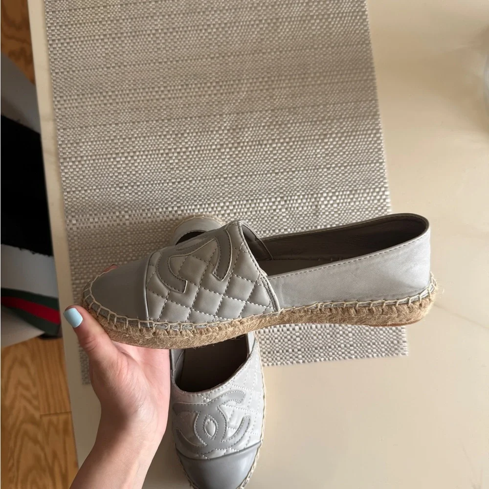 Espadrilles Chanel size 9 - Picture 4 of 4